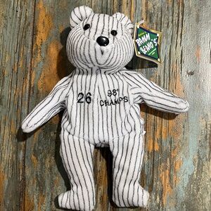 ⚾️ NWT Vintage 1998 N.Y. Yankees #26 Hernandez MLB Plush Beanie Bear Collectible